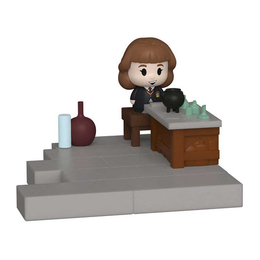 Harry Potter Hermione Granger Mini Moments Mini-Figure Diorama Playset